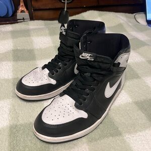 black and white jordan 1s. size 11.